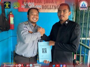 SERAH TERIMA BUKU PENGAMANAN TERBARU DILAPAS MAGELANG