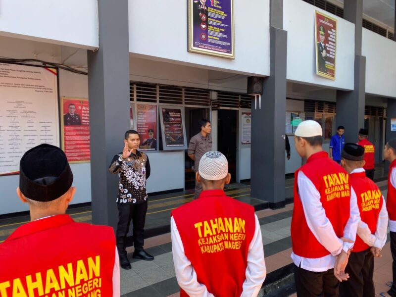 LAPAS KELAS IIA MAGELANG KELUARKAN TAHANAN TITIPAN UNTUK MENGIKUTI SIDANG