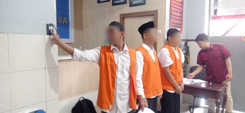 Sidang Penting: Tahanan Lapas Magelang Dihadapkan di Pengadilan Mungkid