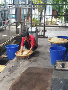 Narapidana Lapas Magelang Berinovasi: Pembuatan Tempe Sebagai Program Keterampilan